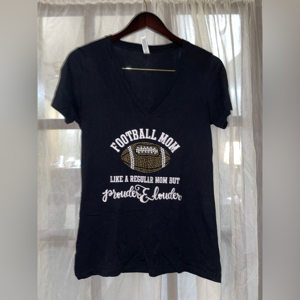 Medium black custom made football mom v-neck t-shirt